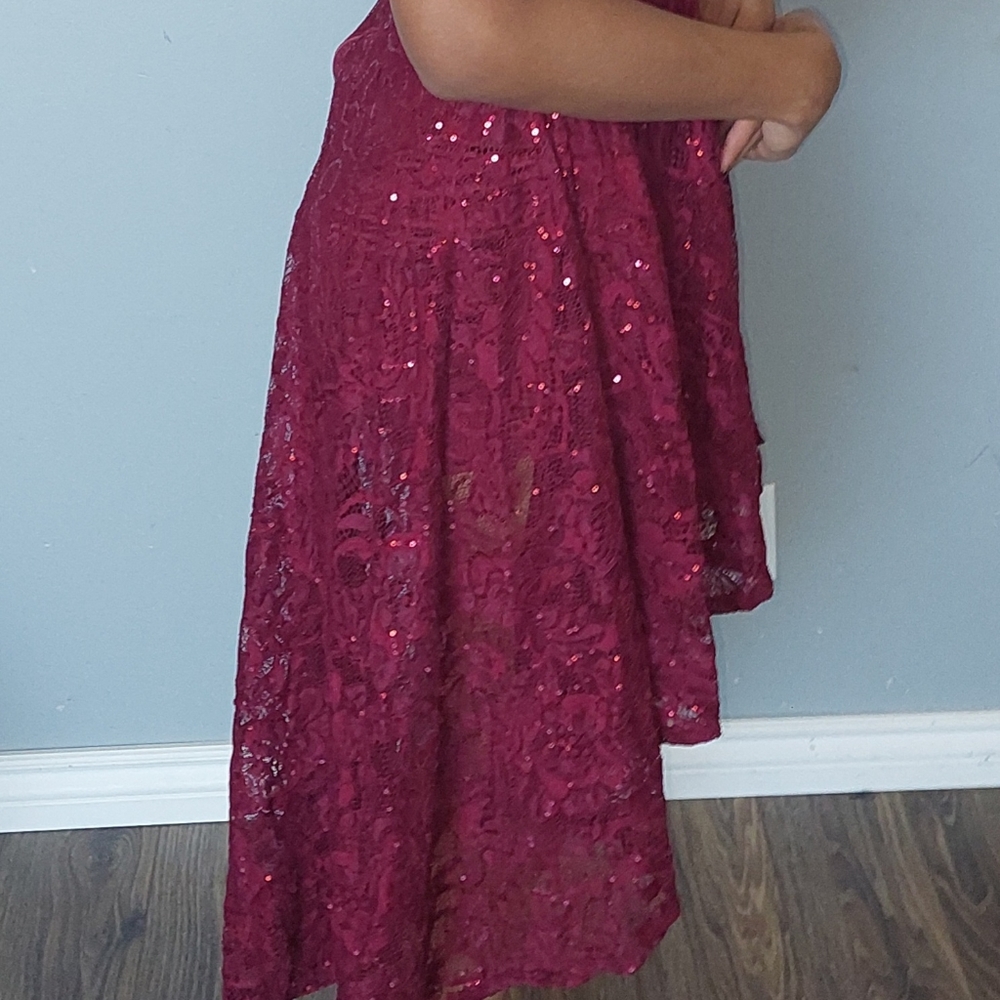 Dresses - Picture 1 of 6